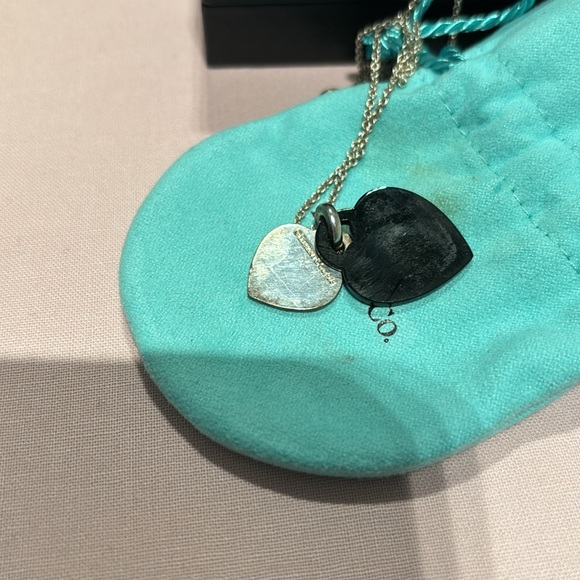 Tiffany And Co, beautiful necklace with black detail - Picture 3 of 7